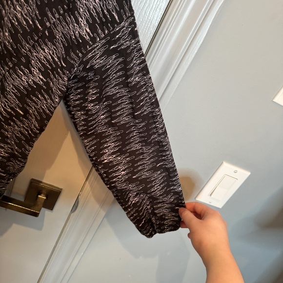 Free People Blooms For You Blouse Size XS Black Intimately Oversized Sleep Flowy - Picture 9 of 15